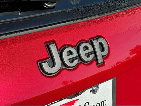 New 2026 Jeep Compass Latitude image 18