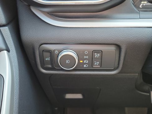 Used 2021 Ford Explorer XLT w/ Equipment Group 202A RWD image 25