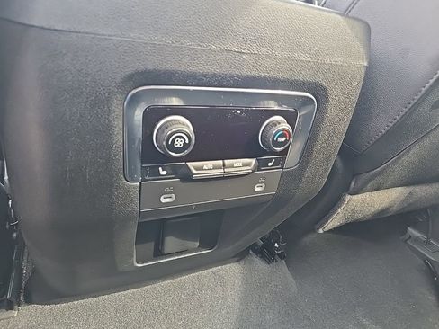 Used 2024 Chevrolet Tahoe Z71 w/ Luxury Package image 13