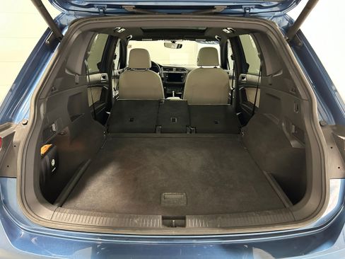 Used 2019 Volkswagen Tiguan SEL R-Line AWD/4WD image 34