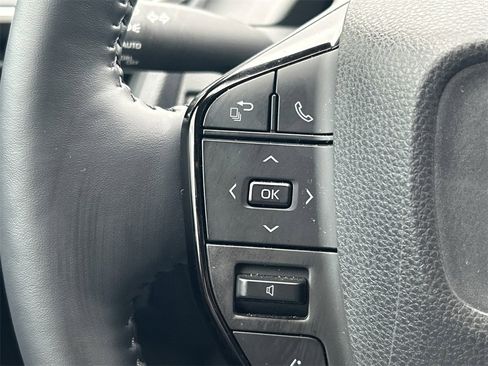 Used 2024 Toyota Prius Limited image 41