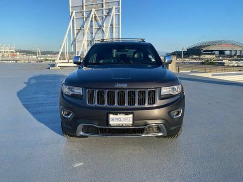 Used 2015 Jeep Grand Cherokee Limited w/ Luxury Group II AWD/4WD image 3