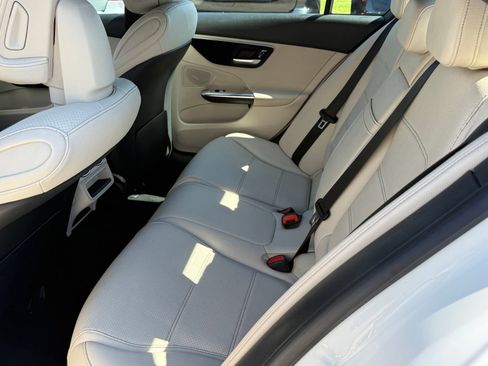 Used 2024 Mercedes-Benz C 300 Sedan image 39