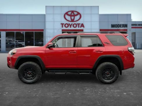 Used 2021 Toyota 4Runner TRD Off-Road Premium w/ Moonroof Package AWD/4WD image 3