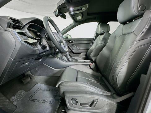 Used 2023 Audi Q3 2.0T Premium w/ Black Optic Sport Package image 18