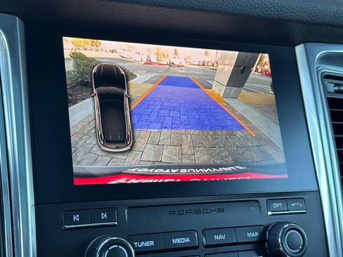 Used 2017 Porsche Macan image 23