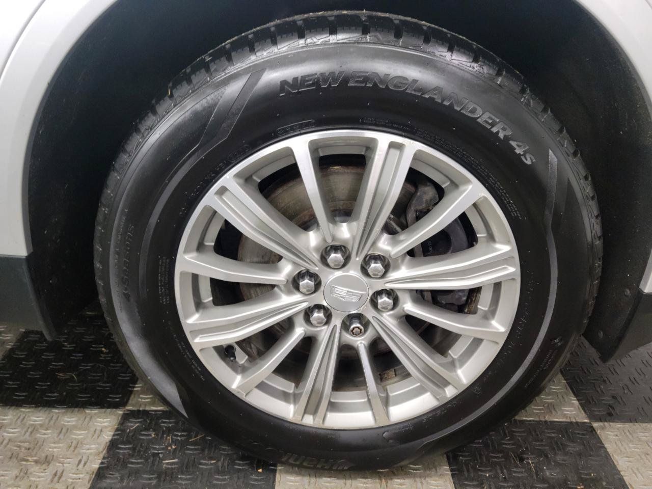 Used 2018 Cadillac XT5 Luxury w/ Driver Awareness Package AWD/4WD image 32