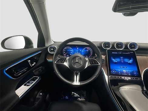 Used 2025 Mercedes-Benz GLC 350e 4MATIC w/ Advanced USB Package image 24
