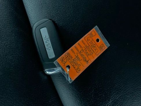 Used 2022 Jeep Renegade Limited image 39