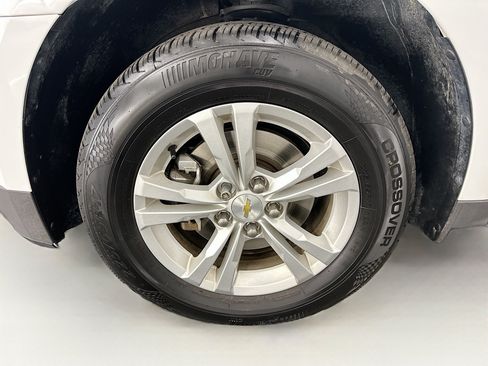 Used 2017 Chevrolet Equinox LS FWD image 34