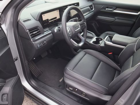 Used 2026 GMC Terrain Denali w/ LPO, Floor Liner Package image 13