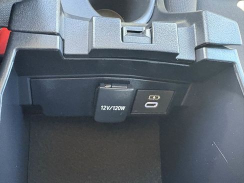 Used 2025 Toyota Corolla LE image 24