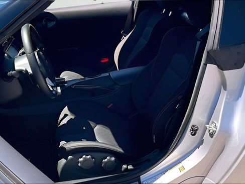 Certified 2024 Nissan Z Sport w/ Floor Mat Package RWD image 15