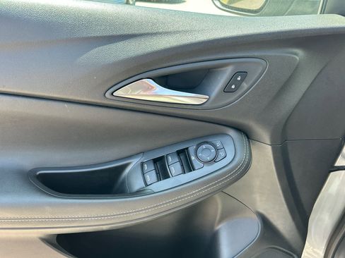 Used 2024 Buick Encore GX Sport Touring image 17