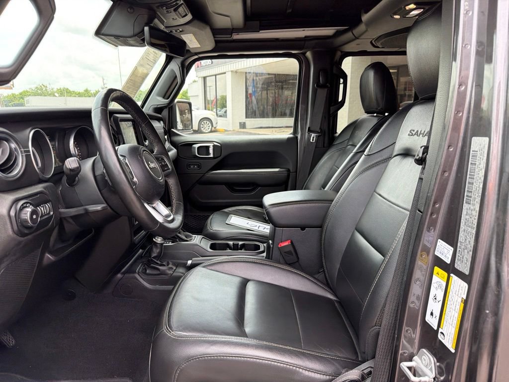 Used 2019 Jeep Wrangler Unlimited Sahara AWD/4WD image 18