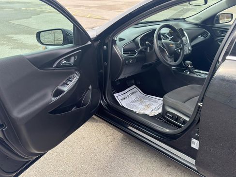 Used 2021 Chevrolet Malibu LT image 11