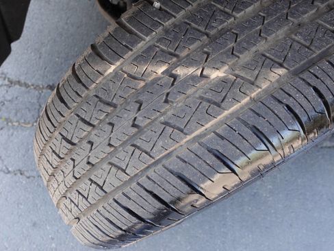 Used 2023 Chevrolet Silverado 1500 LT AWD/4WD image 54