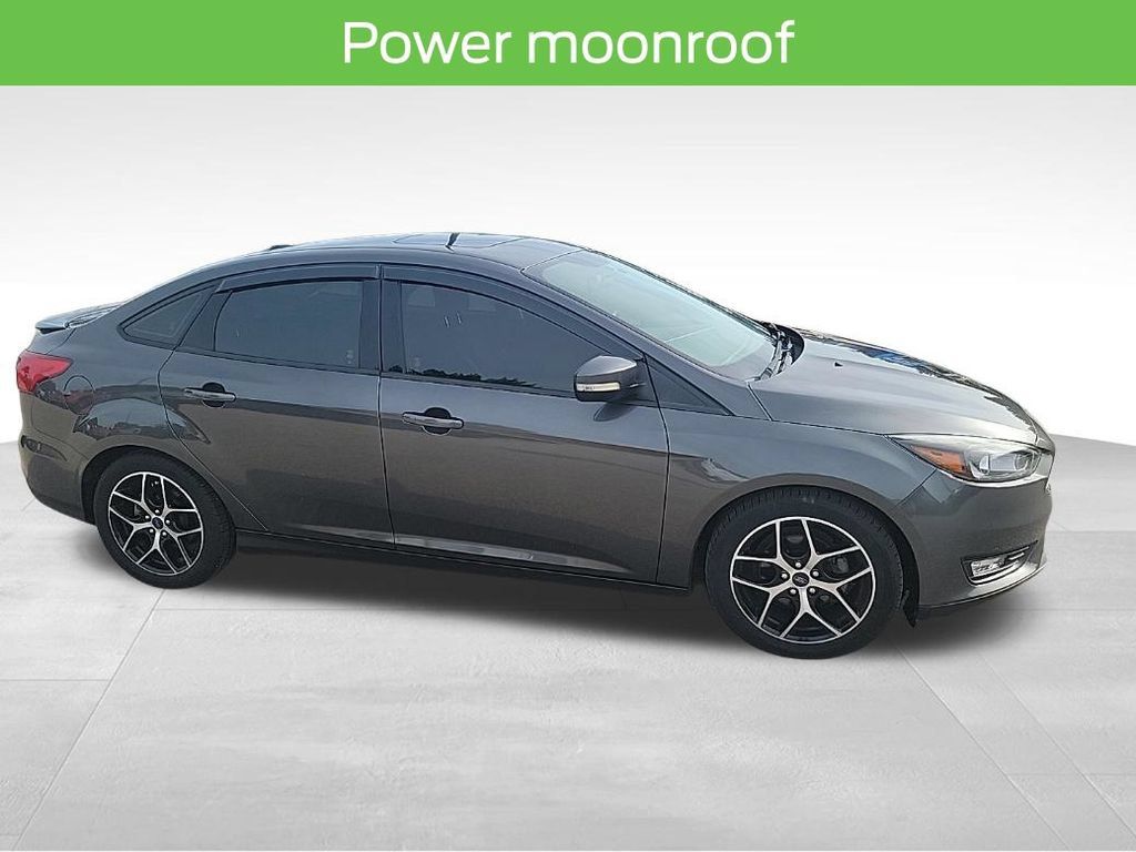 Used 2017 Ford Focus SEL w/ Cold Weather Package FWD image 21