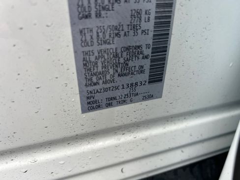 Certified 2025 Nissan Murano Platinum w/ Cargo Package image 17