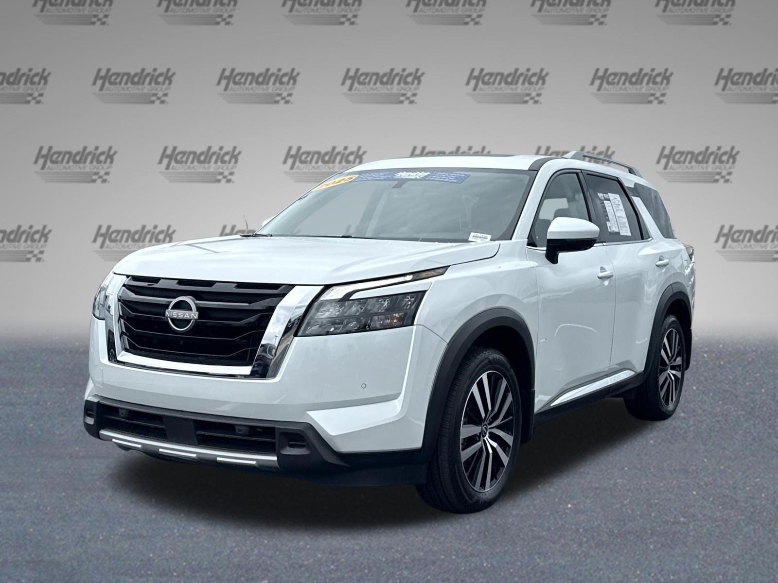 Used 2025 Nissan Pathfinder Platinum w/ Cargo Package FWD image 5