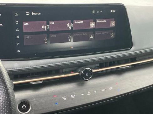 Used 2024 Nissan Ariya FWD image 16