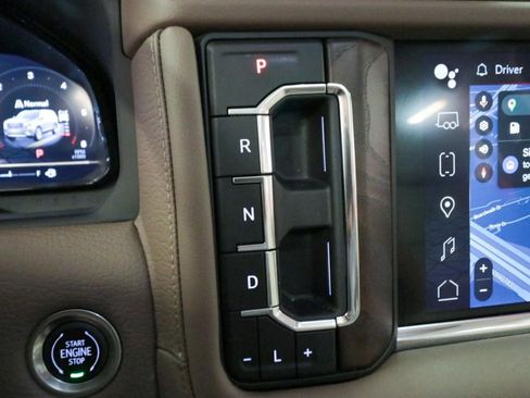 Used 2022 GMC Yukon Denali w/ Denali Premium Package image 20