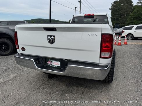 Used 2018 RAM 1500 Classic SLT AWD/4WD image 9