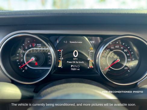 Used 2020 Jeep Gladiator Rubicon AWD/4WD image 16