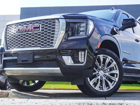 Used 2024 GMC Yukon XL Denali RWD image 2