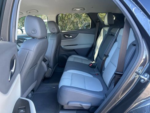 Used 2022 Chevrolet Blazer LT image 9