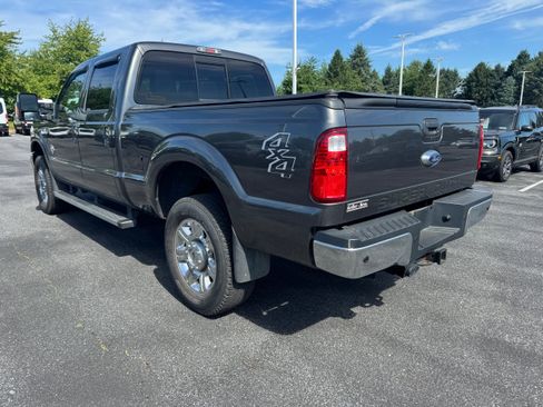 Used 2016 Ford F250 Lariat w/ Lariat Ultimate Package AWD/4WD image 3