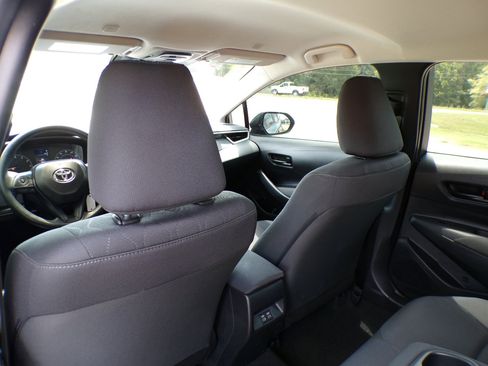 Used 2024 Toyota Corolla LE image 32