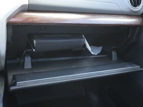 Used 2014 Toyota Tundra Limited image 34