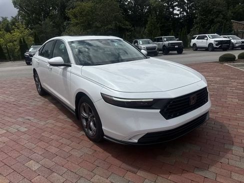 Used 2024 Honda Accord EX image 19