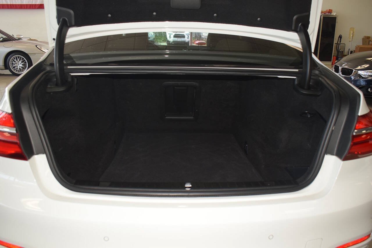 Used 2019 BMW 740i RWD image 12