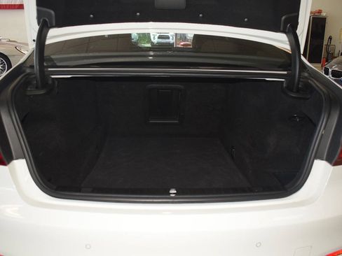 Used 2019 BMW 740i RWD image 12