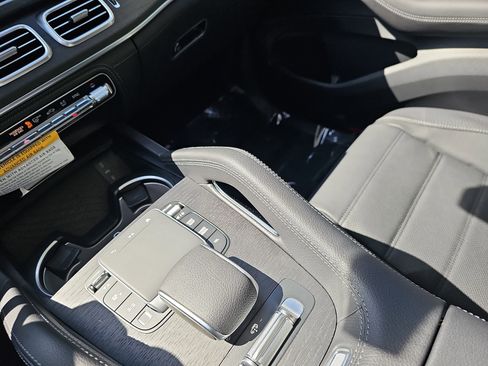 New 2026 Mercedes-Benz GLS 450 4MATIC image 26