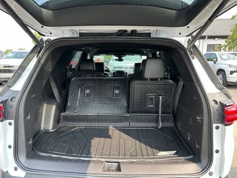 Used 2023 Chevrolet Traverse RS w/ LPO, Floor Liner Package AWD/4WD image 29