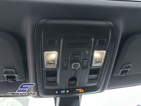 Used 2022 GMC Yukon XL Denali image 33