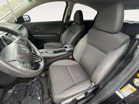 Used 2019 Honda HR-V LX image 10