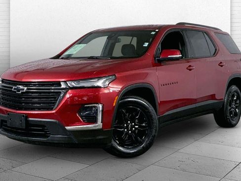 Used 2023 Chevrolet Traverse LT w/ Midnight/Sport Edition image 15