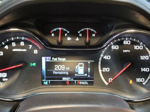 Used 2018 Chevrolet Cruze Premier FWD image 23