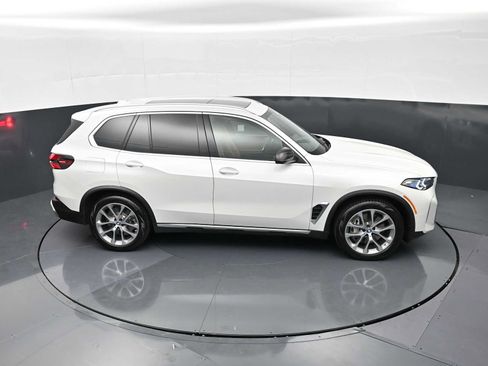 Used 2025 BMW X5 xDrive50e w/ Executive Package AWD/4WD image 20