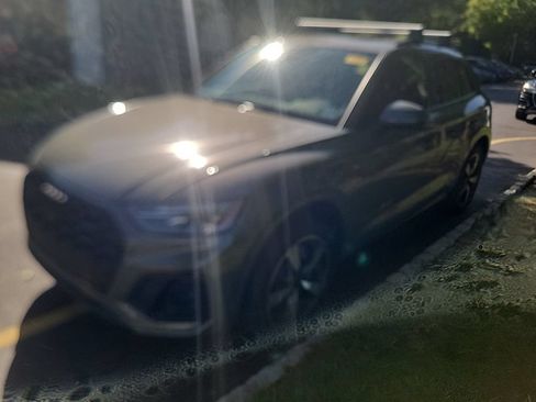 Used 2023 Audi Q5 2.0T Premium Plus w/ Premium Plus Package AWD/4WD image 1