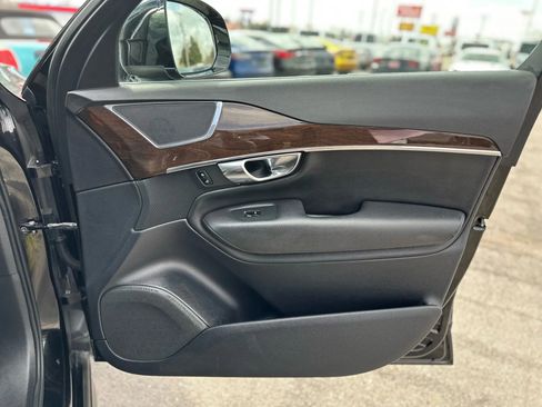Used 2016 Volvo XC90 T6 Momentum w/ Protection Package Plus image 25