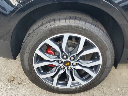 Certified 2024 Cadillac XT5 Sportv w/ Platinum Package AWD/4WD image 7