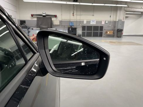 New 2026 Volkswagen Tiguan SE image 12