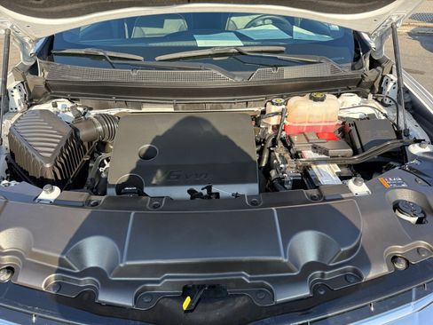 Used 2023 Chevrolet Traverse Premier image 20