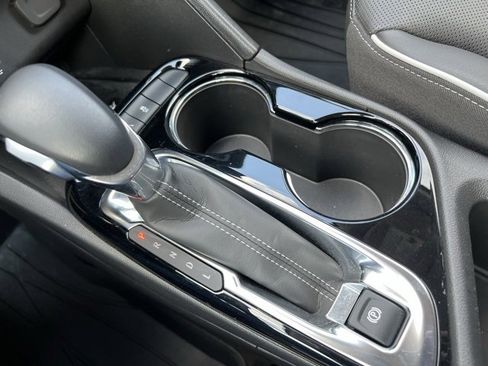 Used 2025 Buick Encore GX Avenir w/ Avenir Technology Package image 18