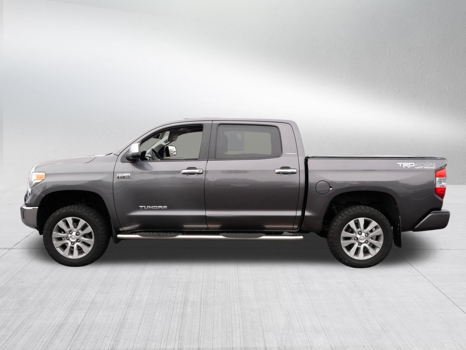 Used 2015 Toyota Tundra Limited w/ Limited Premium Package AWD/4WD image 4